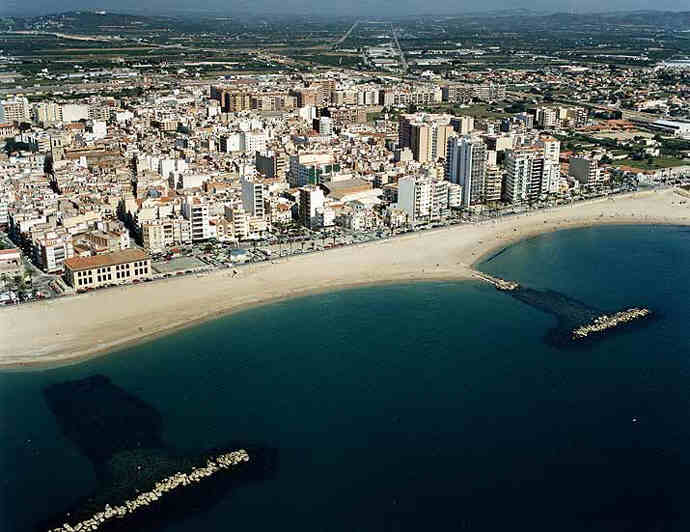 AL MINISTERI DEL MEDI AMBIENT I MEDI RURAL I MARÍ (arena i espigons als passeig)